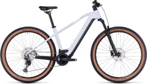 VTT Électrique Semi-Rigide Cube Reaction Hybrid Pro 750 Shimano Deore 11V 750 Wh 29'' Blanc Flash 2023